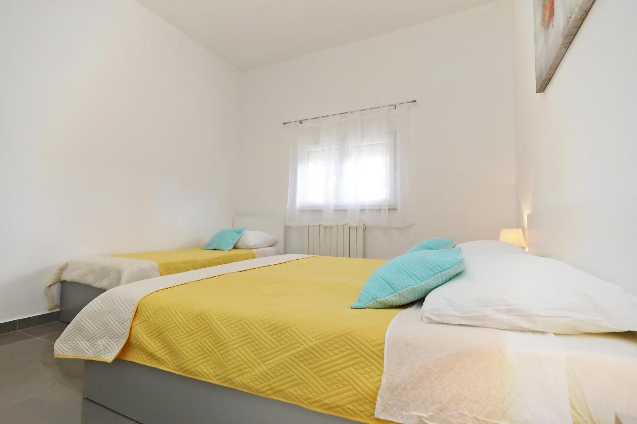 Apartmani Rudi Vir Extérieur photo