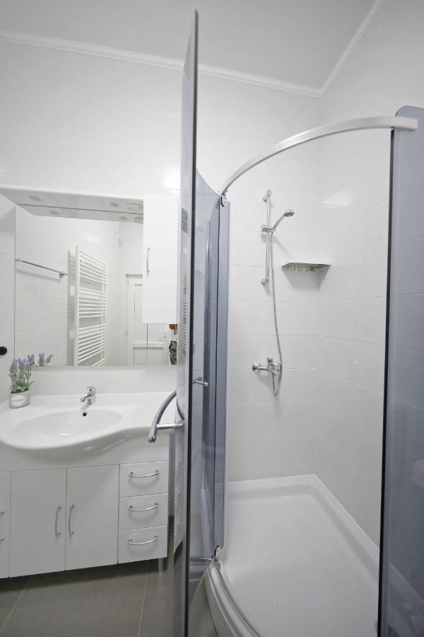 Apartmani Rudi Vir Extérieur photo